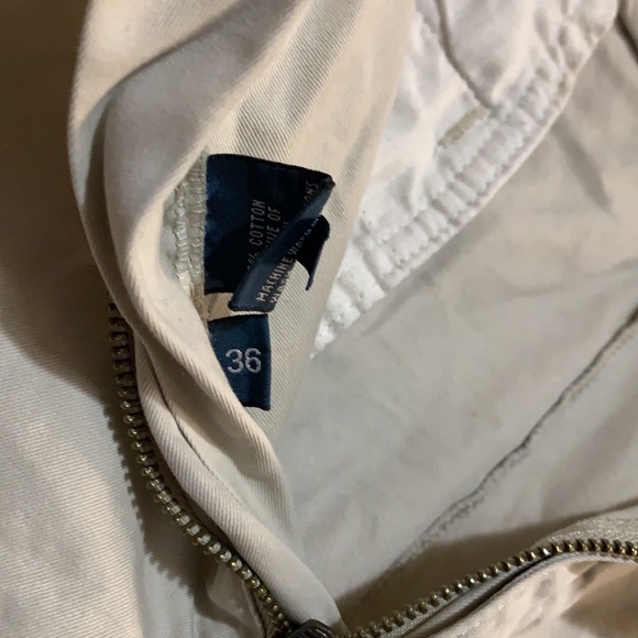 Khaki shorts - Picture 3 of 3